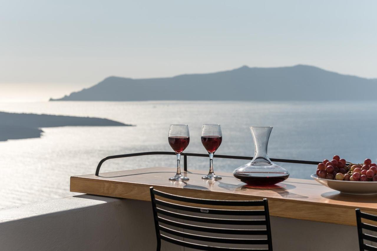 Porto Fira Suites Dış mekan fotoğraf