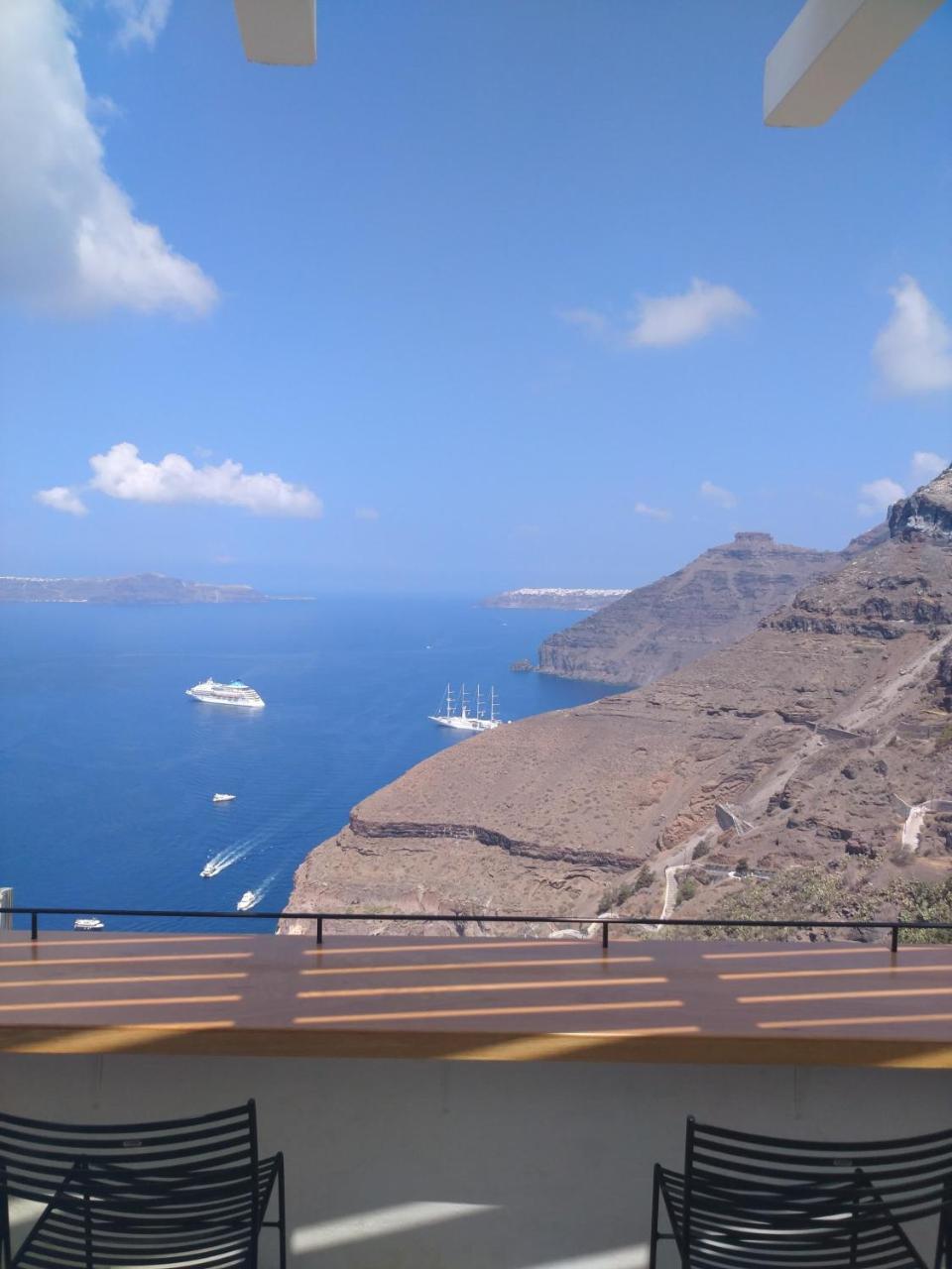 Porto Fira Suites Dış mekan fotoğraf
